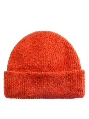 ZARA Women Cozy Knit Beanie in Burnt Orange NWT